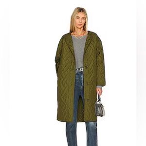 EMERSON JACKET IN OLIVE NIGHT
Steve Madden
Color: Olive Night
Size: M